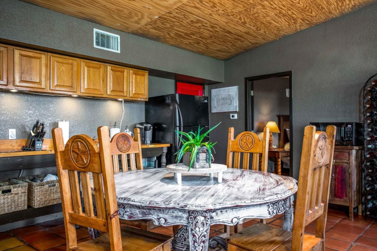 Antler Run Ranch Cabin Pipe Creek Exterior photo
